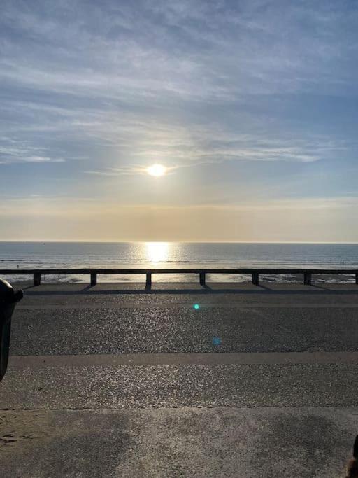 Pleine Face Mer Et Plage Ault Exterior foto